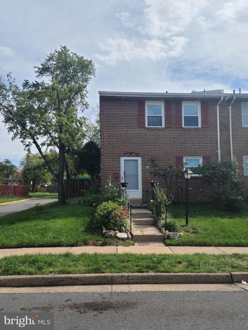 806 Concord Court - Photo 1