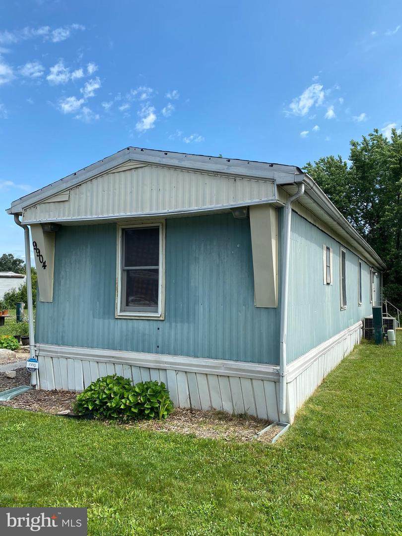 9904 Lindley Drive - Photo 1