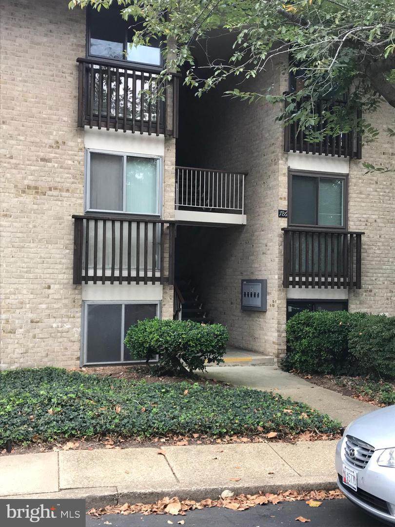 786 Fairview - Photo 1