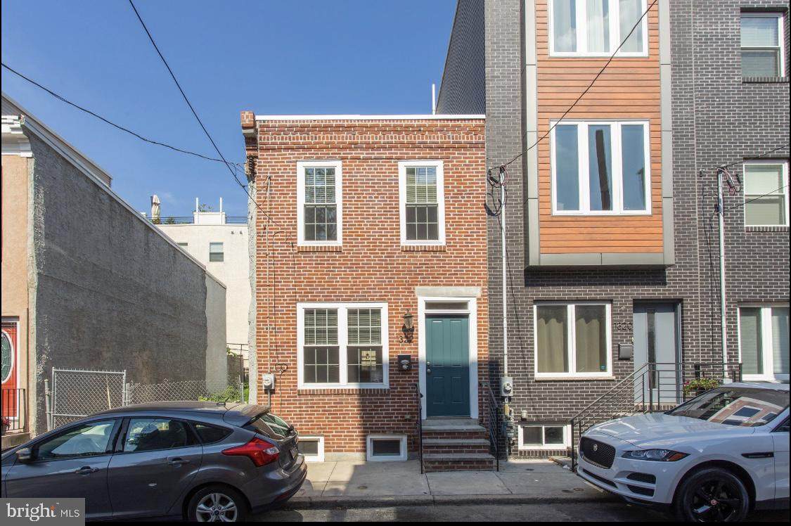 1322 Bancroft Street - Photo 1