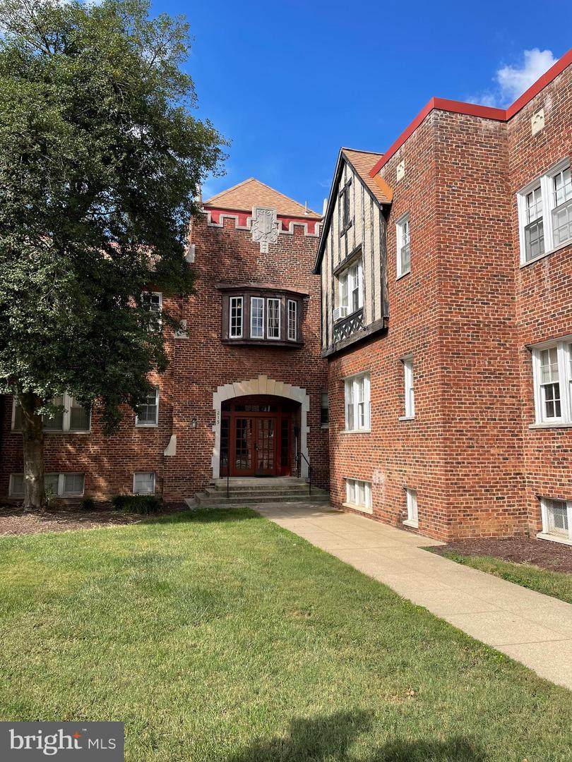 215 Emerson Street - Photo 1