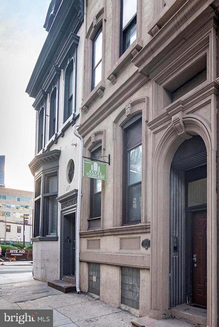 2213 Walnut Street - Photo 1