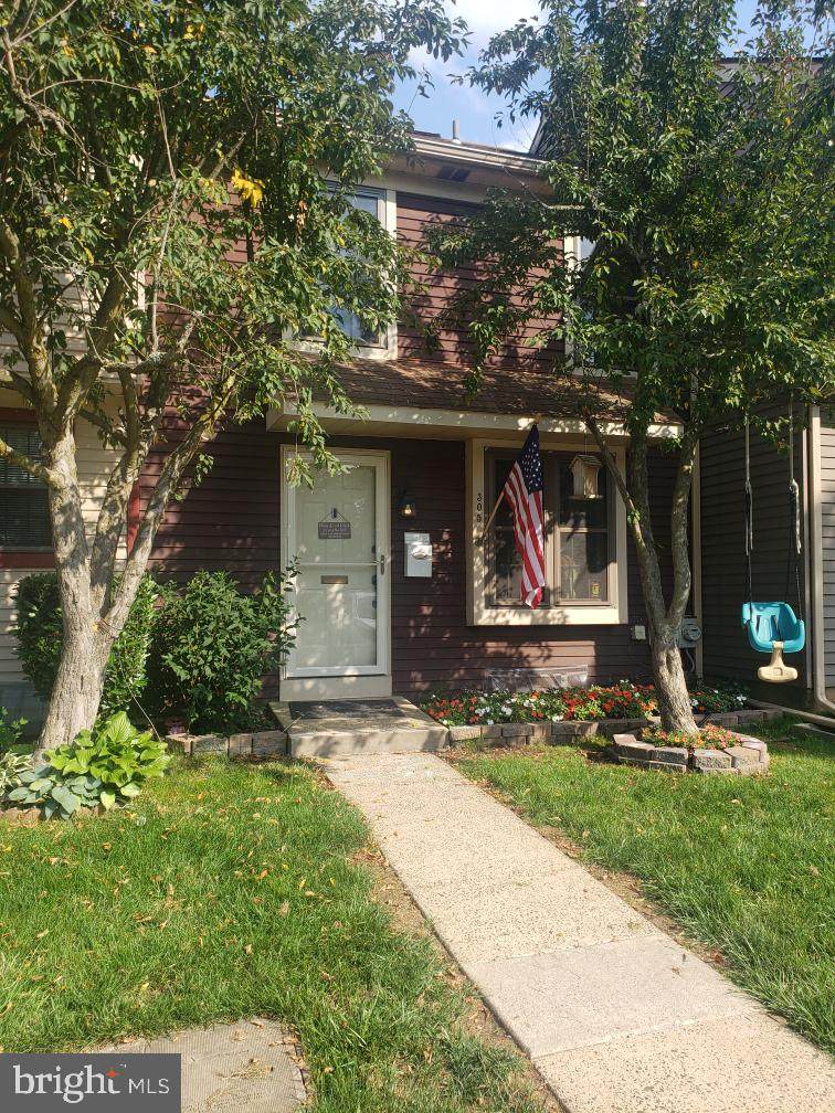 305 Franklin Court - Photo 1