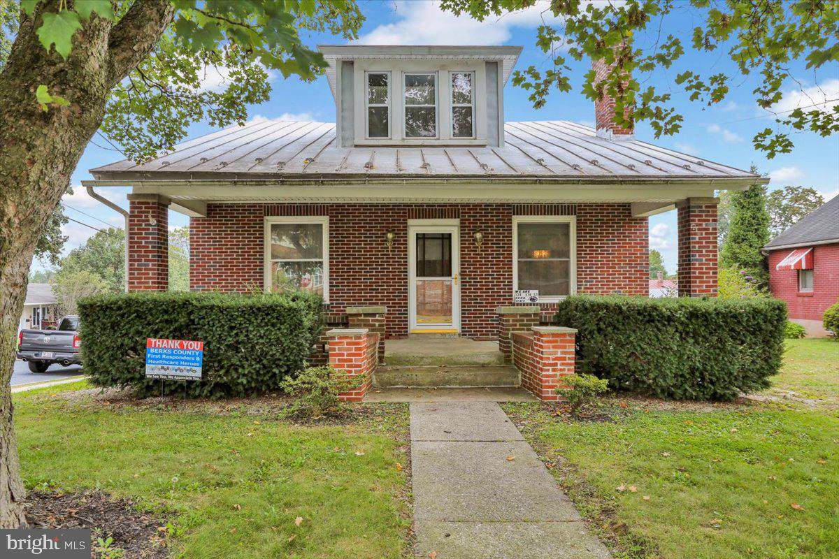 130 4TH Street - Photo 1