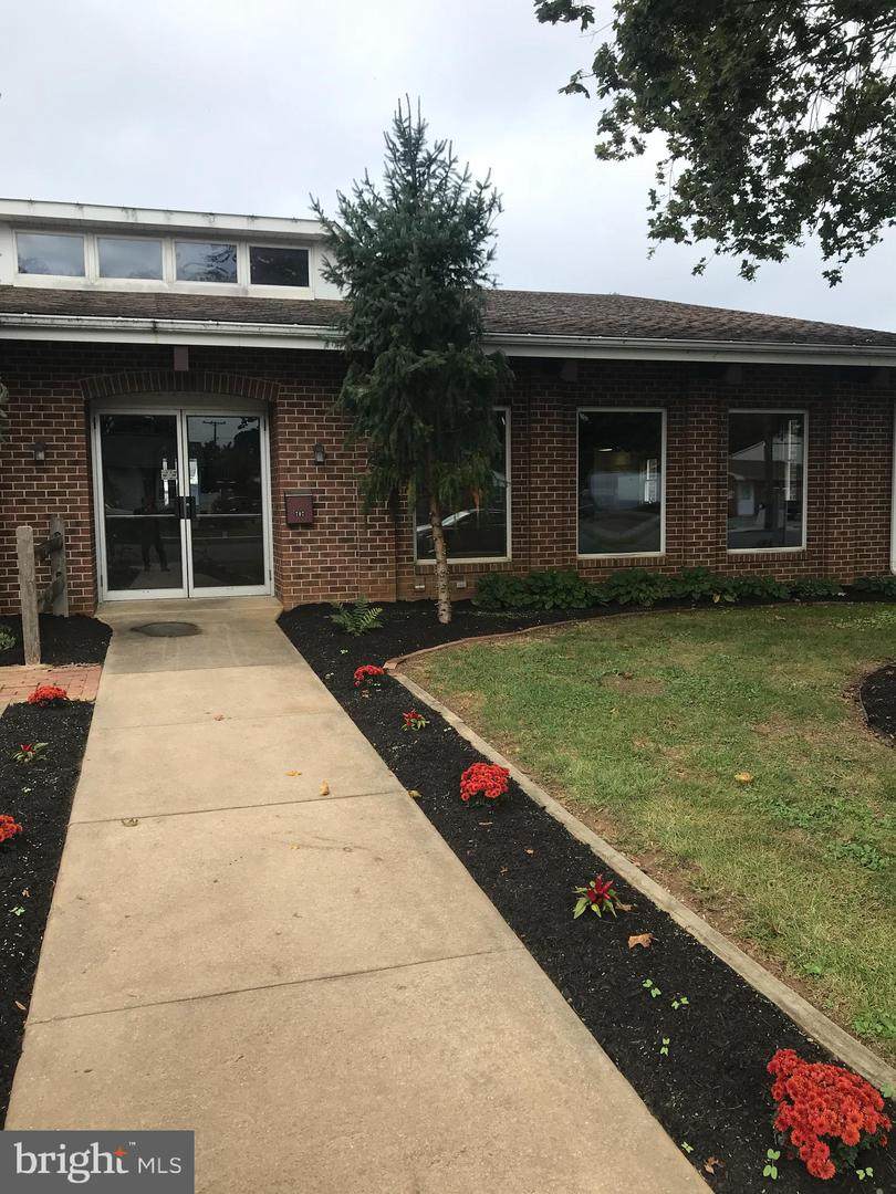 707 East Broad Street - Photo 1