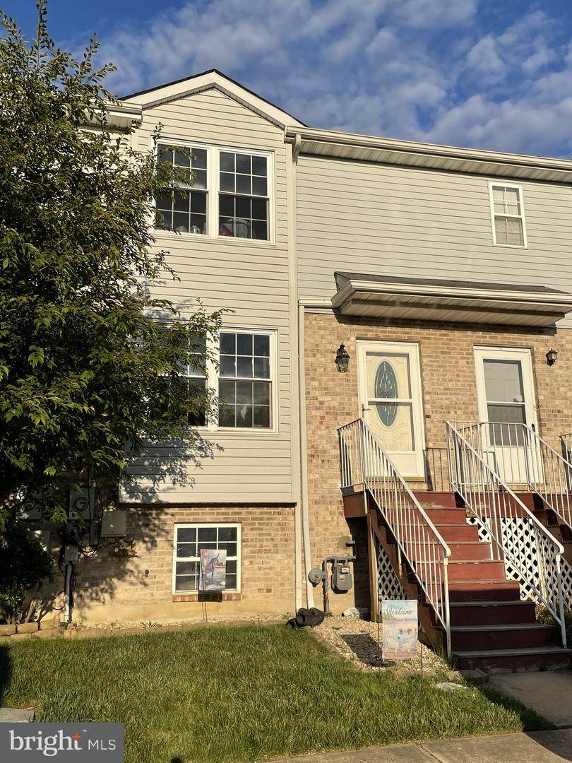 320 Vincent Circle - Photo 1