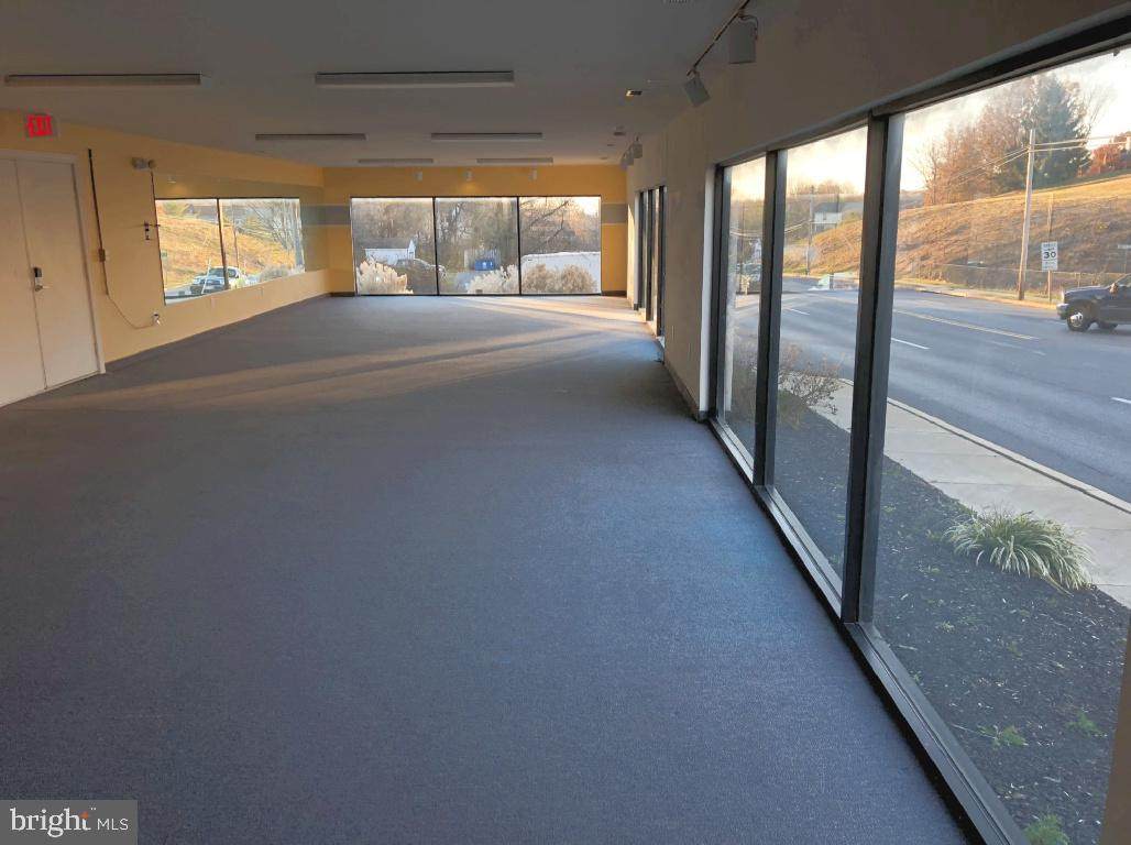 104 Ridgeville Boulevard - Photo 1