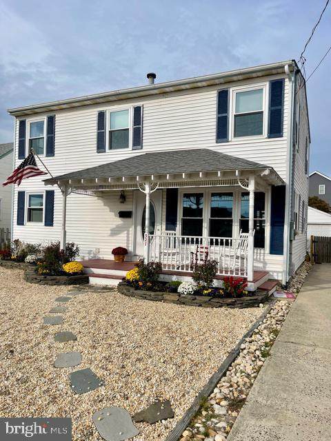 327 4TH Street - Photo 1