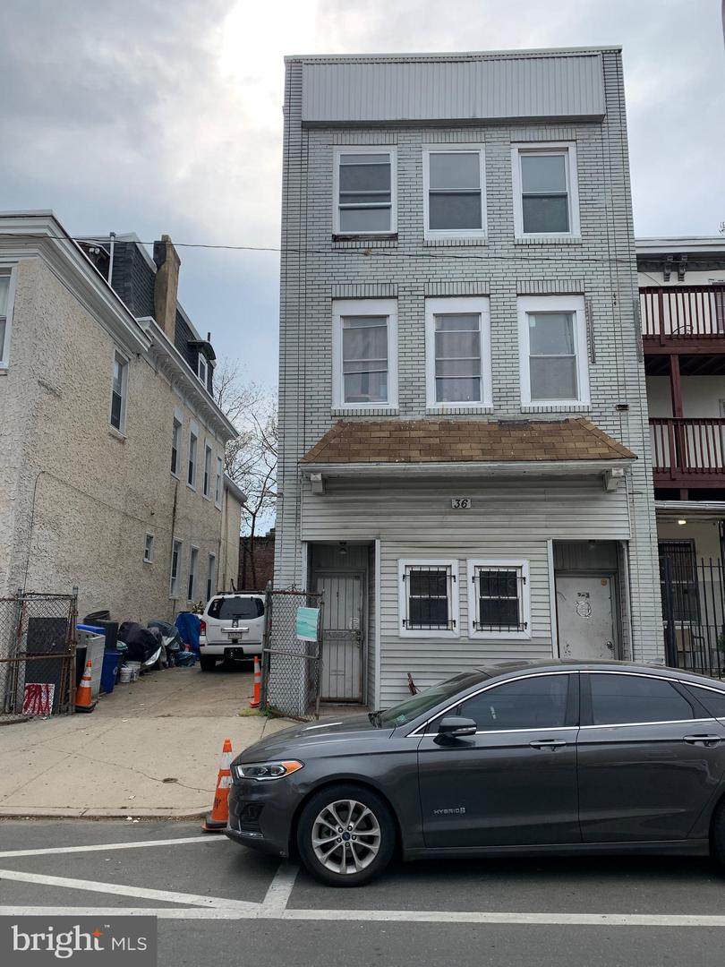 36 40TH Street - Photo 1