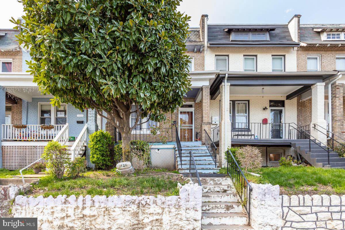 1926 4TH Street - Photo 1
