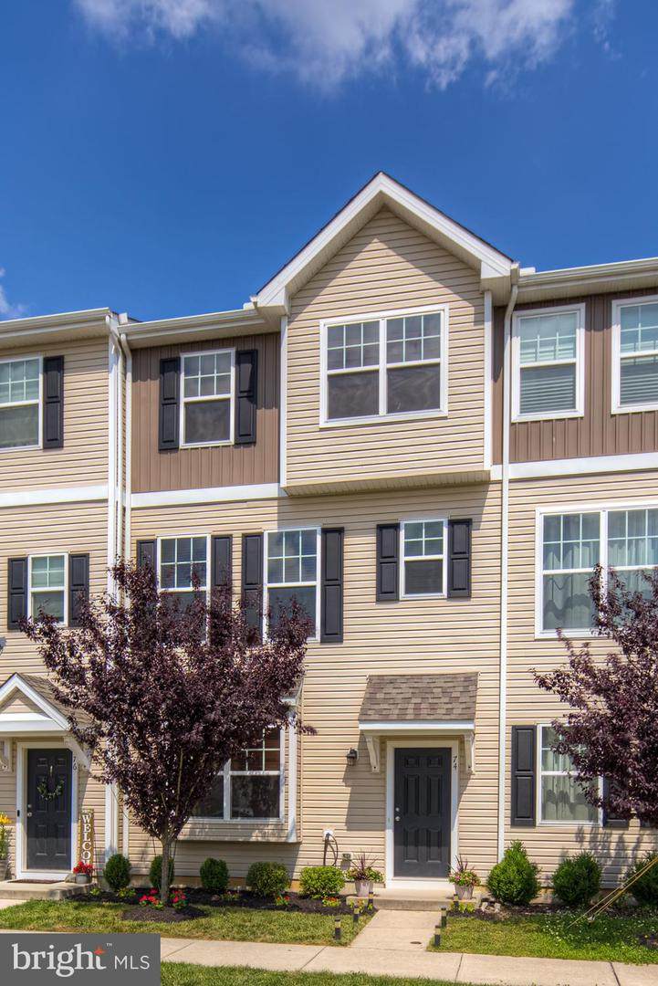 74 Freeborn Lane - Photo 1
