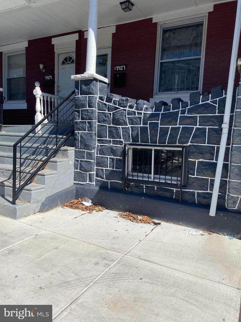 1427 Wanamaker Street - Photo 1