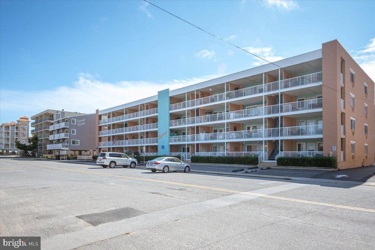 17 139TH Street - Photo 1