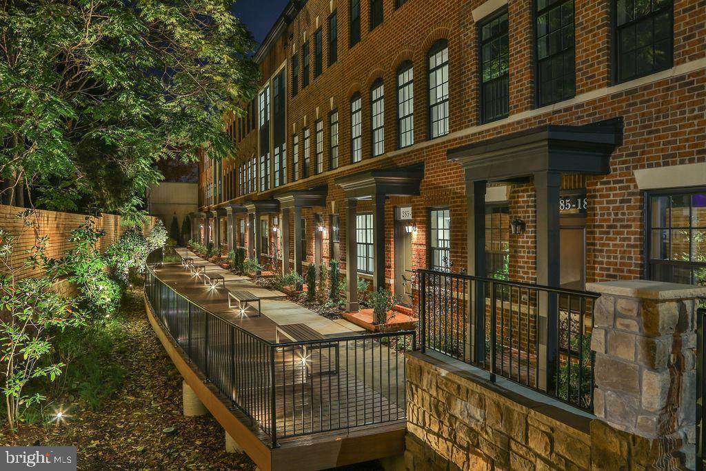 285 West Street - Photo 1