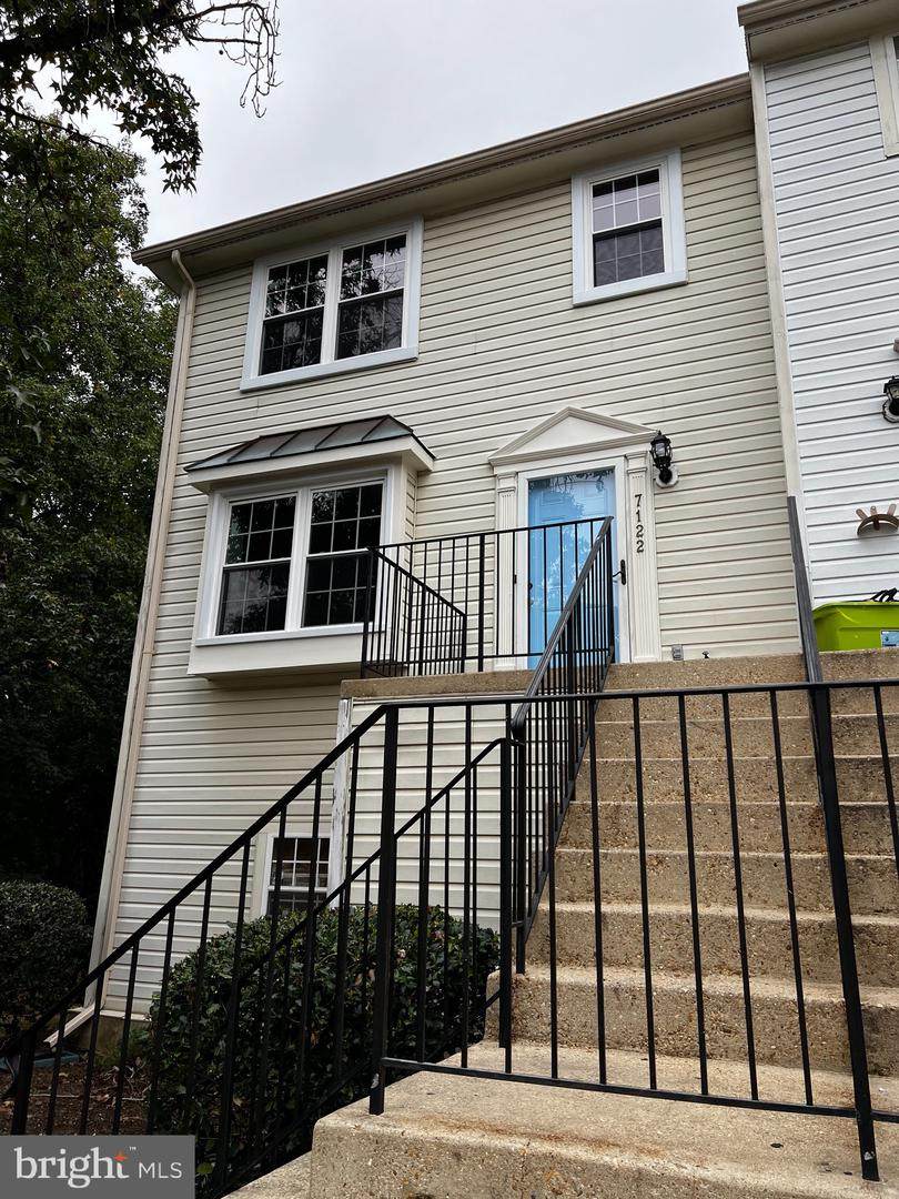 7122 Mahogany Drive - Photo 1