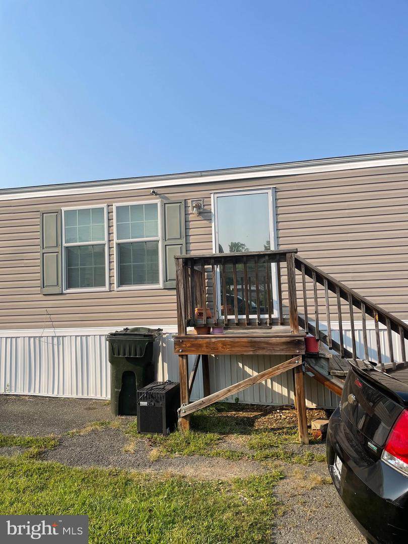 112 Cliff Circle - Photo 1