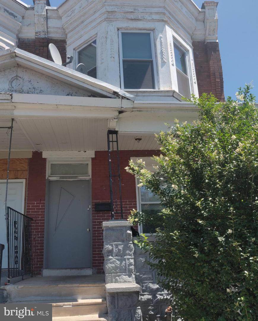 627 55TH Street - Photo 1