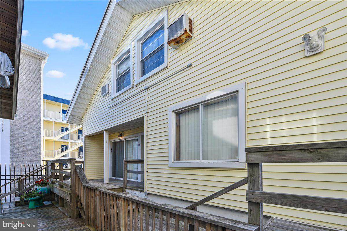 2409 Atlantic Ave - Photo 1