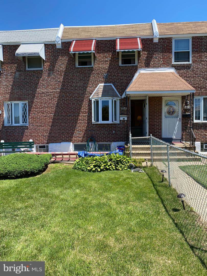 1611 Howell Street - Photo 1