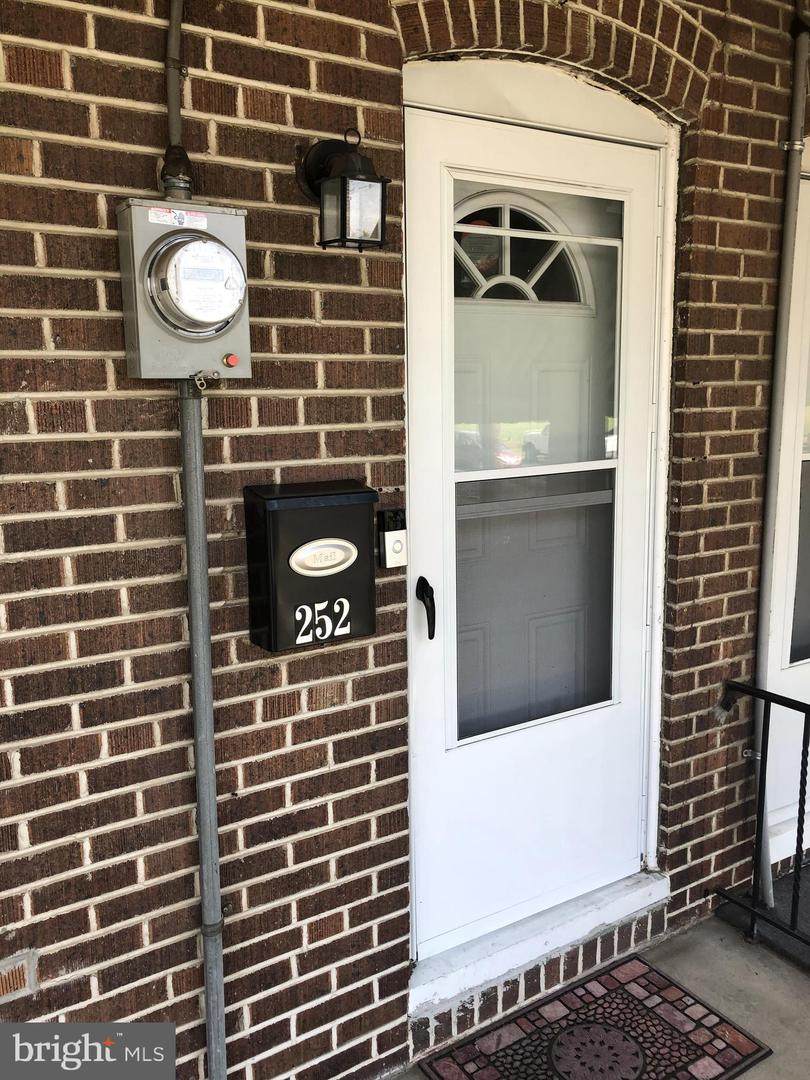 252 Cedar Avenue - Photo 1