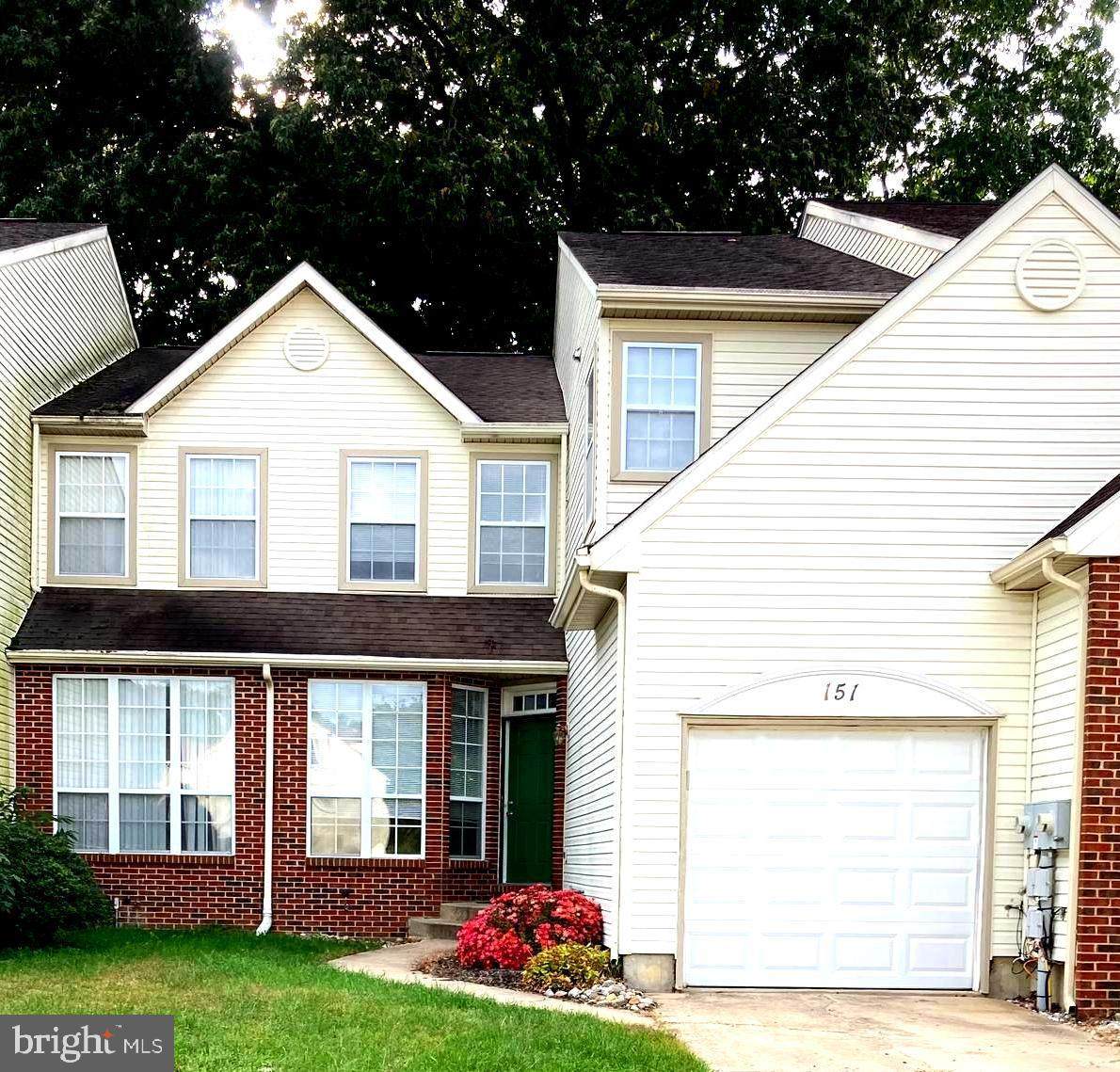 151 Tuckahoe Lane - Photo 1