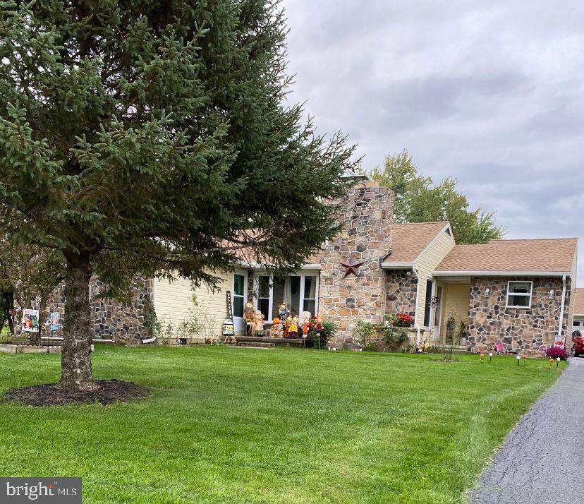 5740 Lincoln Way - Photo 1