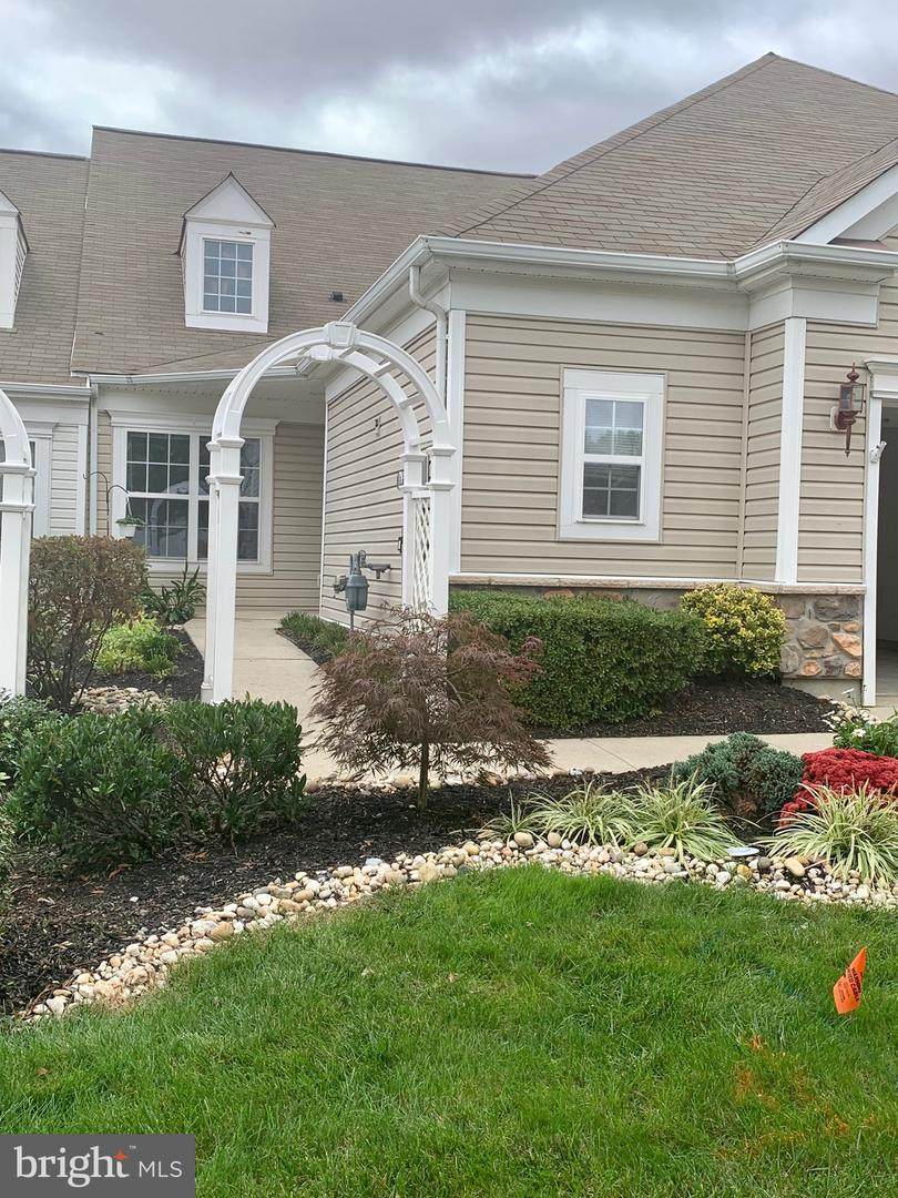 37 Sparrow Drive - Photo 1
