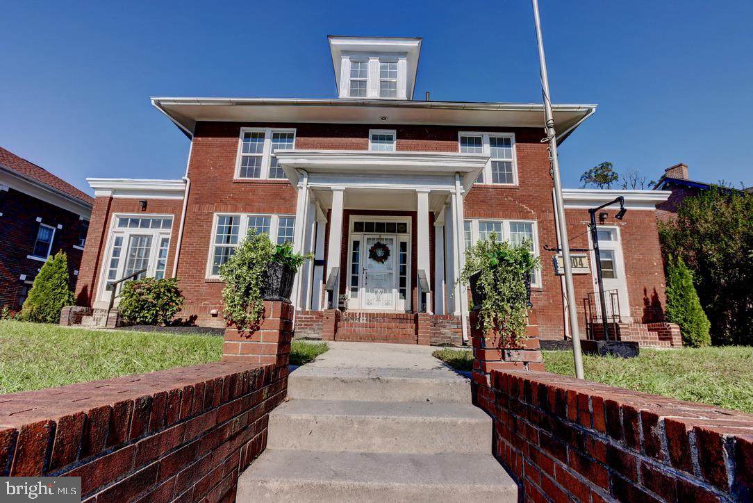 3004 Herr Street - Photo 1
