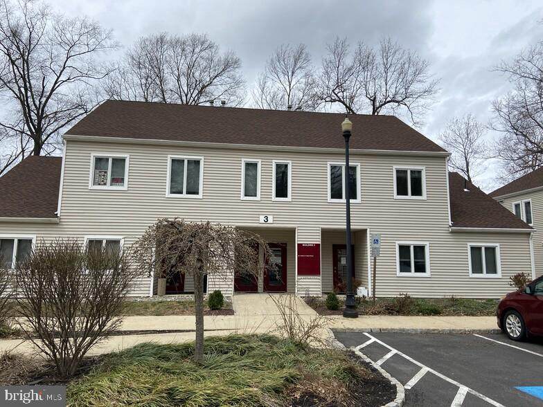 1182 Beacon Avenue - Photo 1
