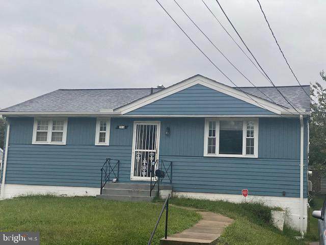 2314 Roslyn Avenue - Photo 1