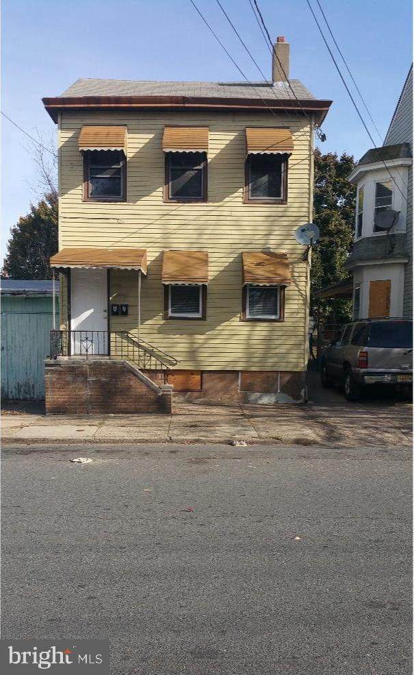 610 Genesee Street - Photo 1