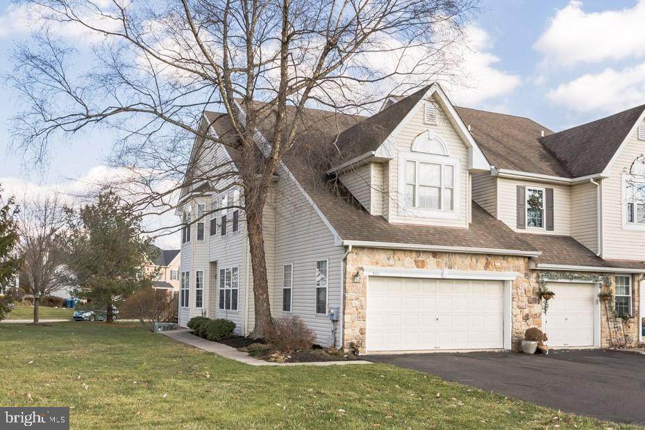 928 Bentley Ct. - Photo 1
