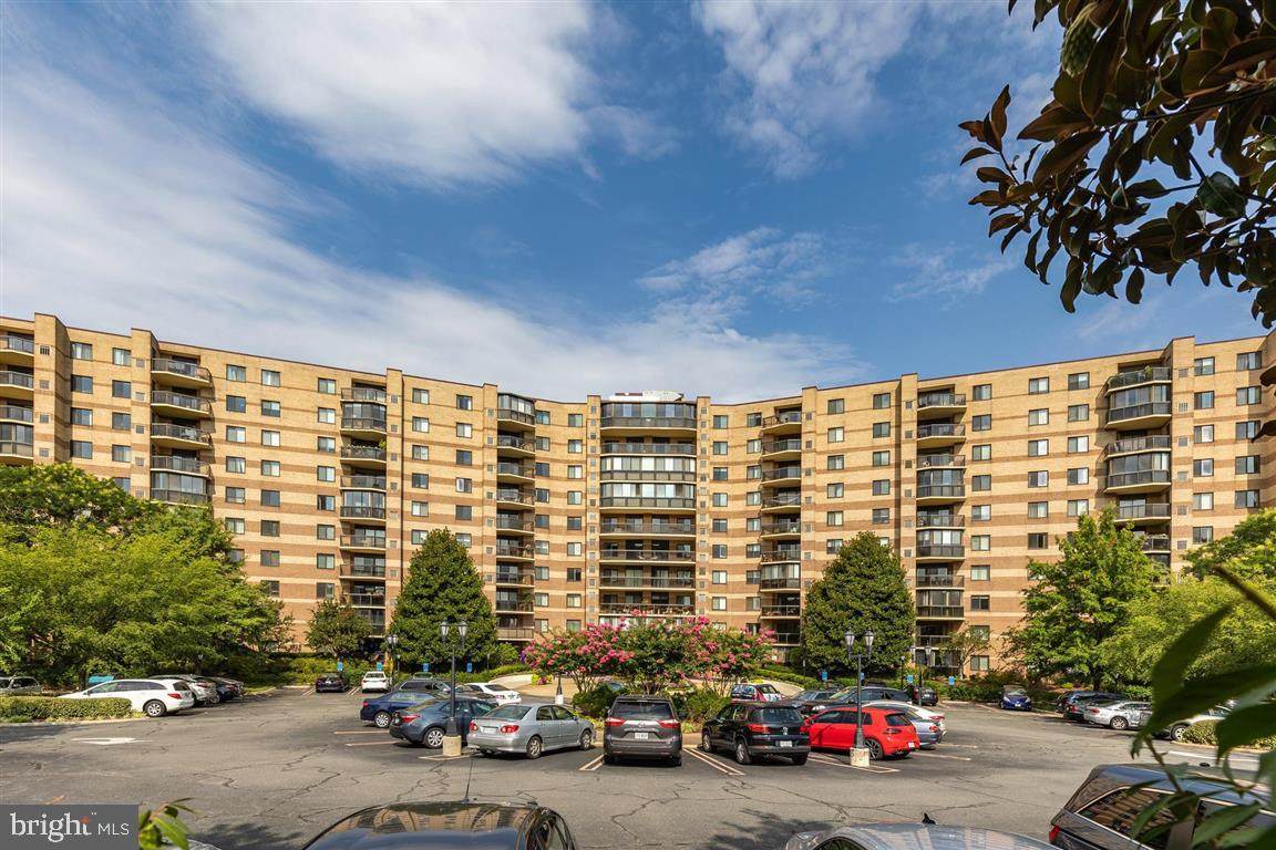 8370 Greensboro - Photo 1