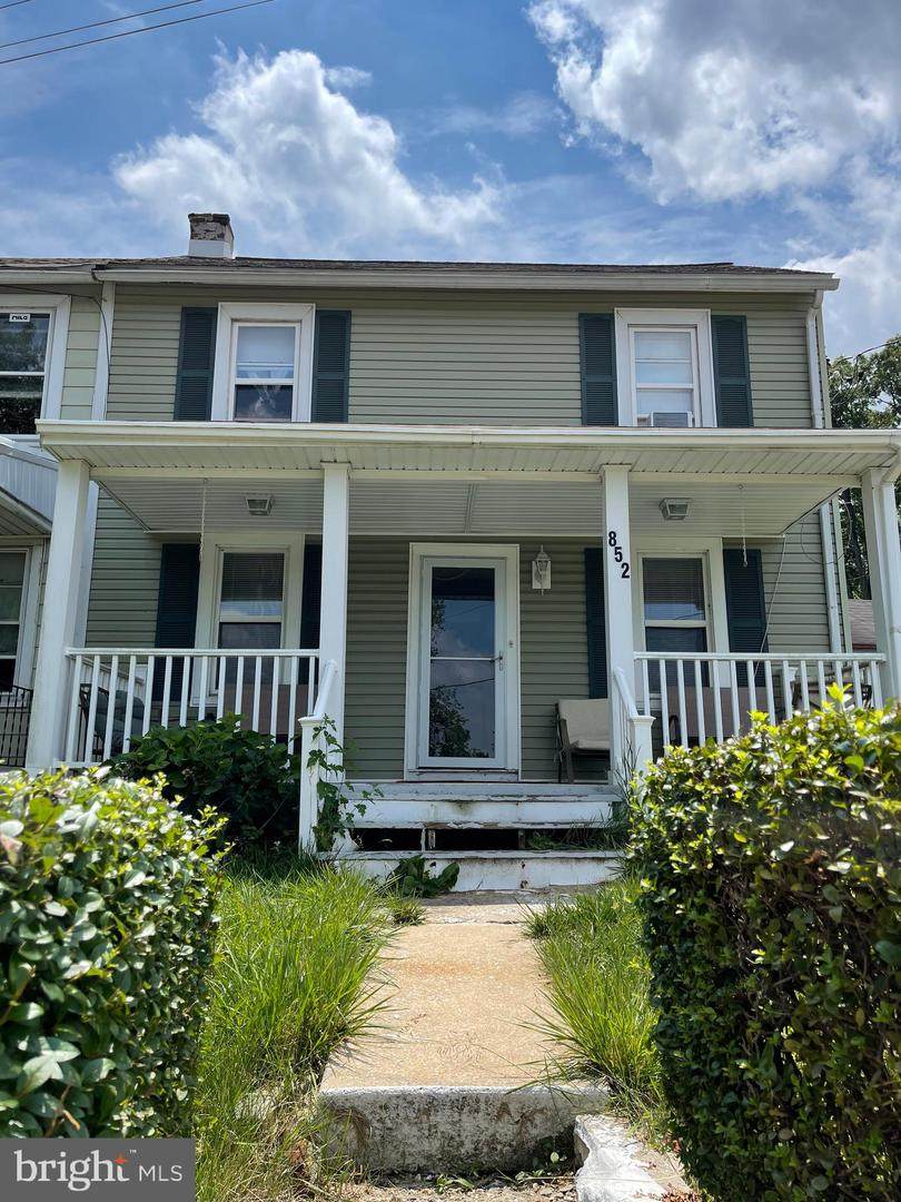 852 Front Street - Photo 1