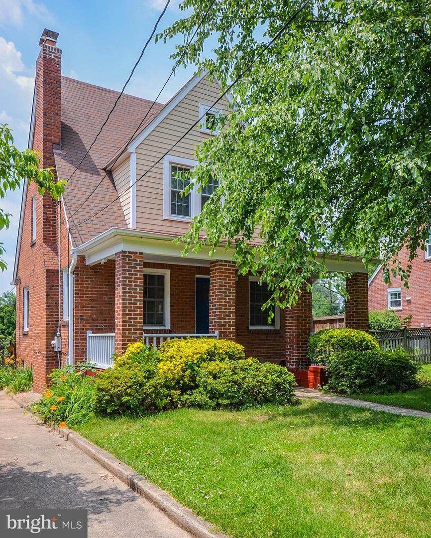 1528 Wakefield Street - Photo 1