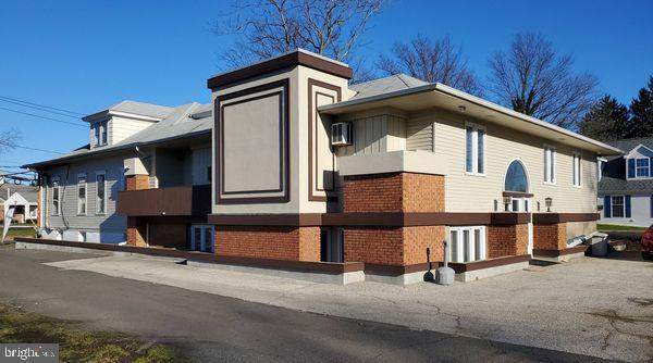 2733 Nottingham Way - Photo 1