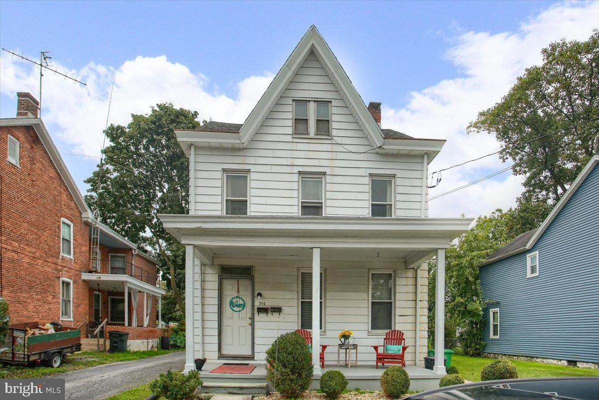 715 West Street - Photo 1