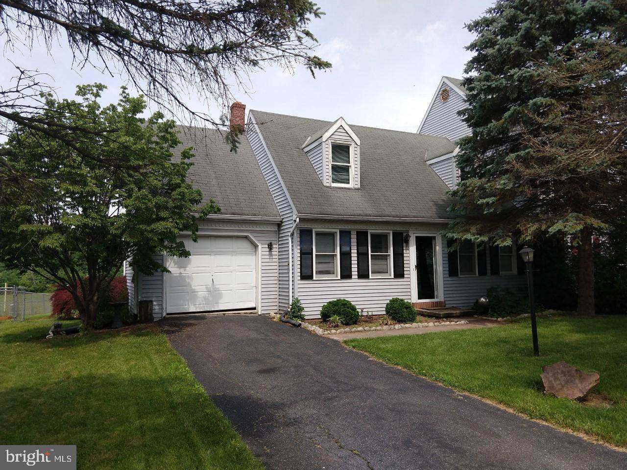 414 9TH Street - Photo 1