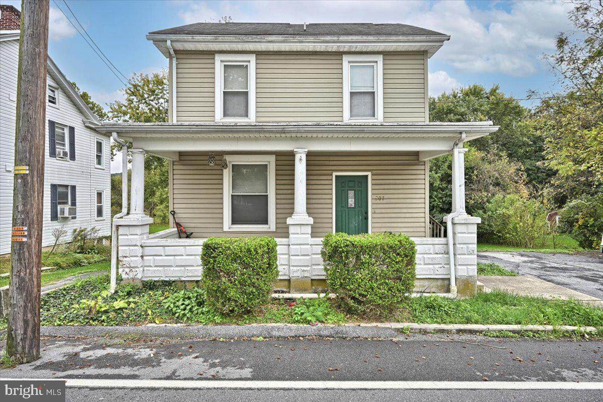 207 Canal Street - Photo 1