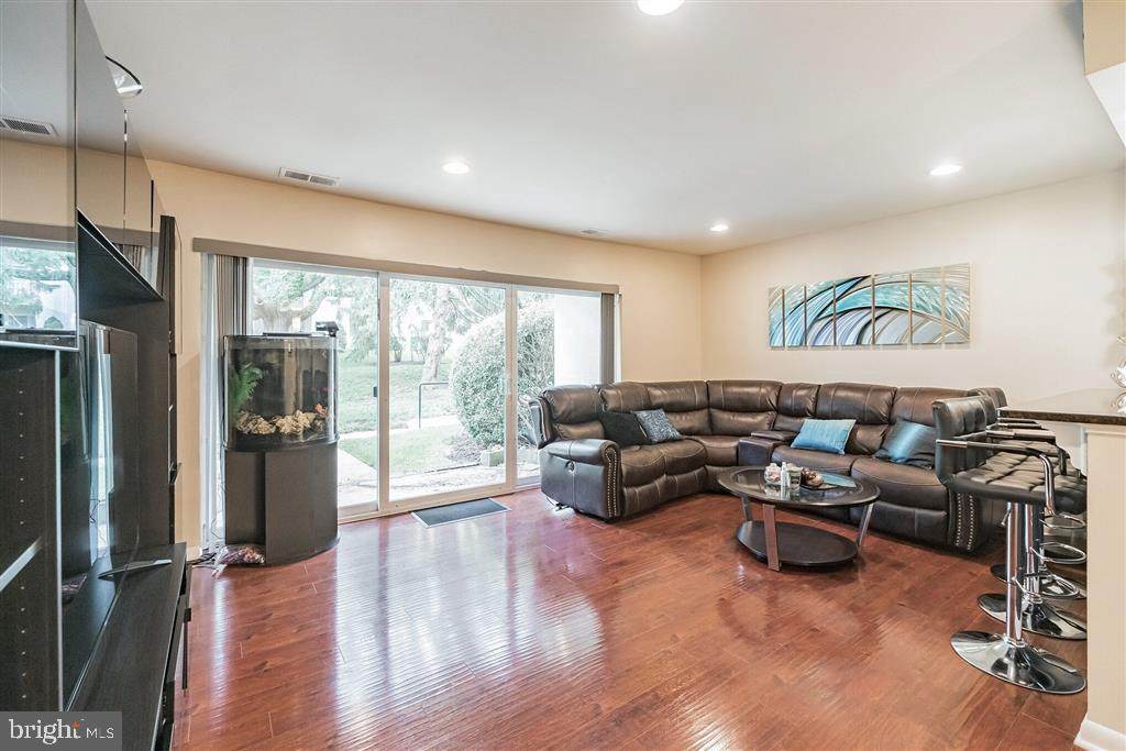 3225 University Boulevard - Photo 1
