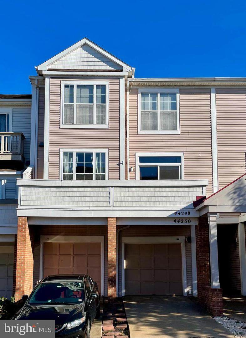 44248 Mossy Brook Square - Photo 1
