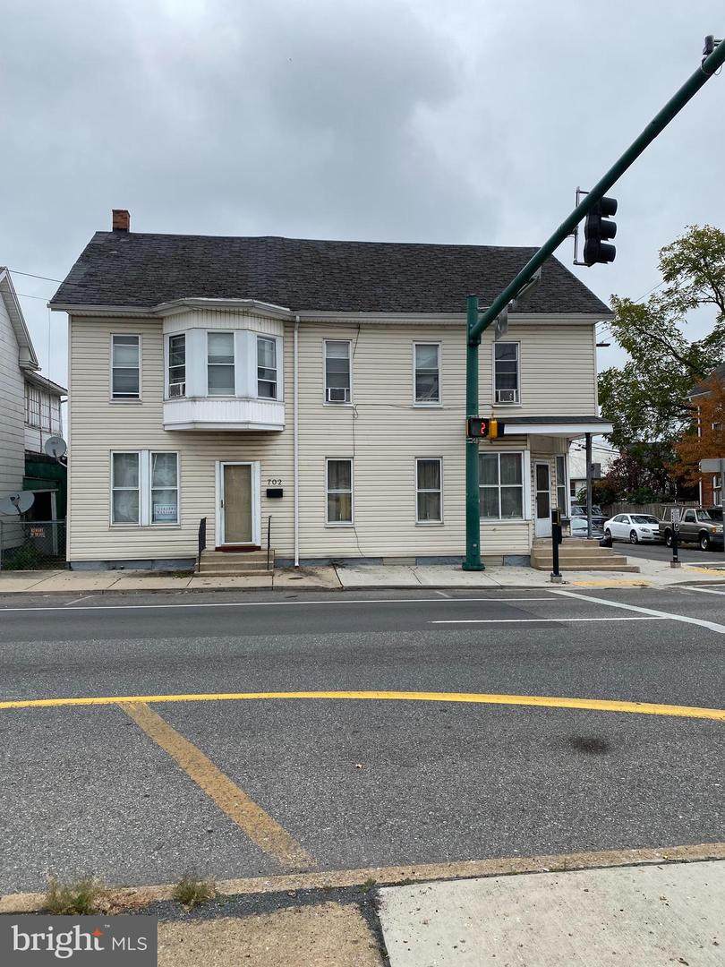700-702 Franklin - Photo 1