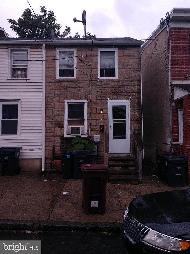 109-1/2 Jackson Street - Photo 1