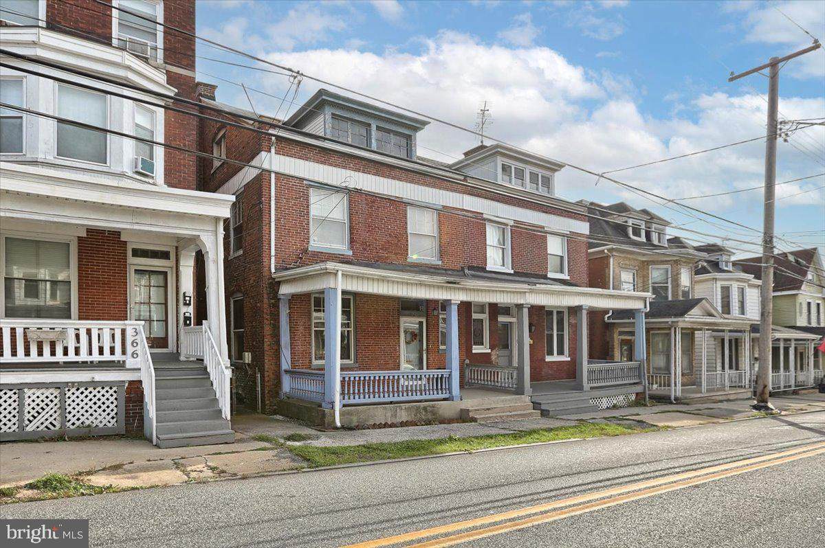362 Pine Street - Photo 1