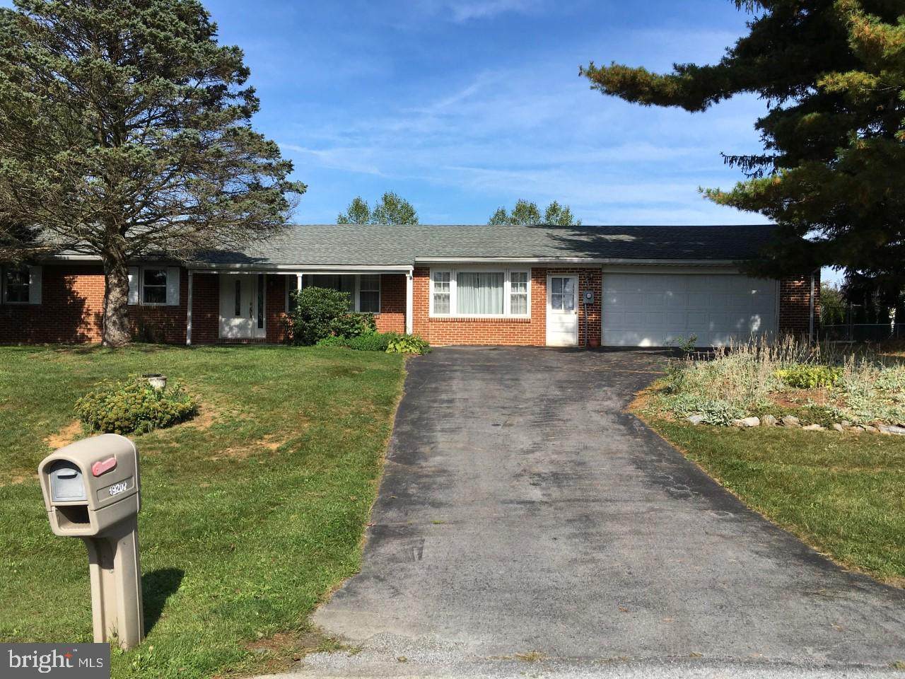 19202 Paradise Manor - Photo 1
