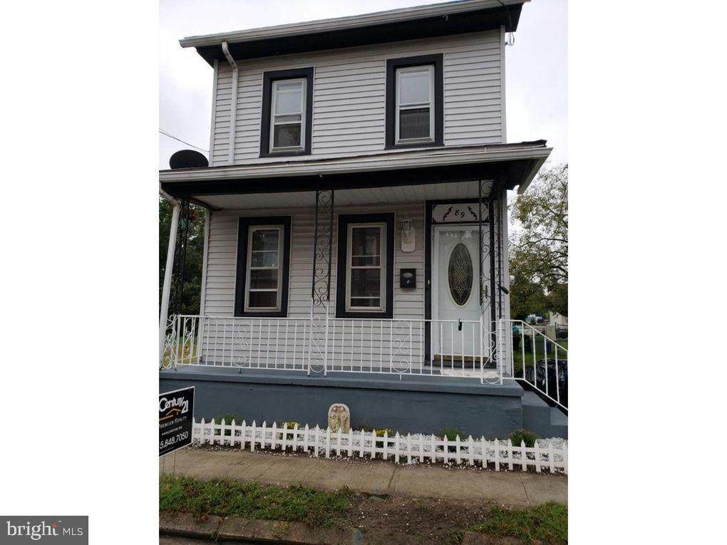 89 Carpenter Street - Photo 1