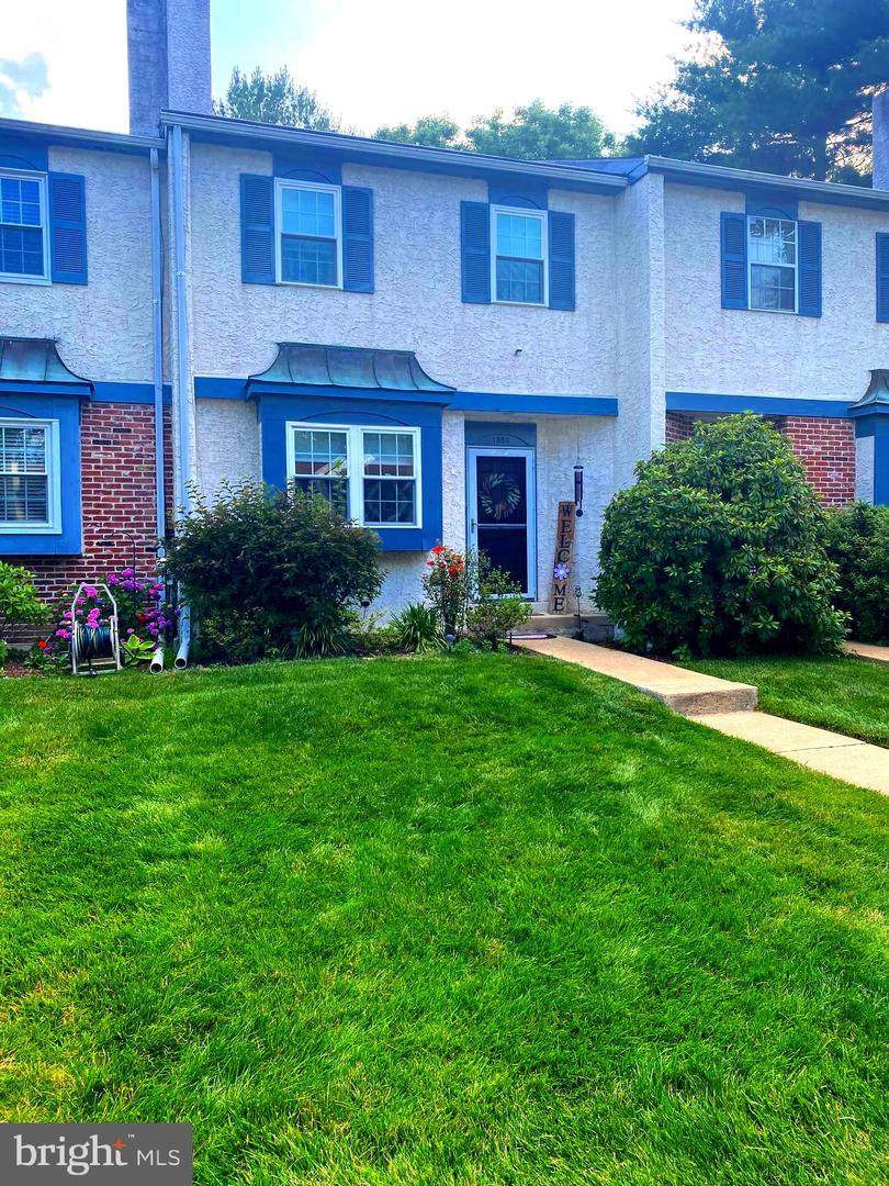 1504 Denise Circle - Photo 1
