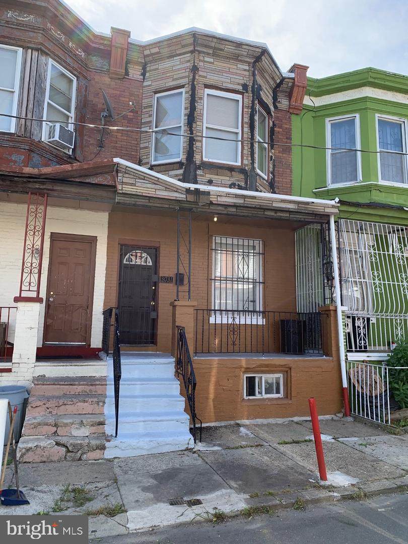 3031 Lee Street - Photo 1