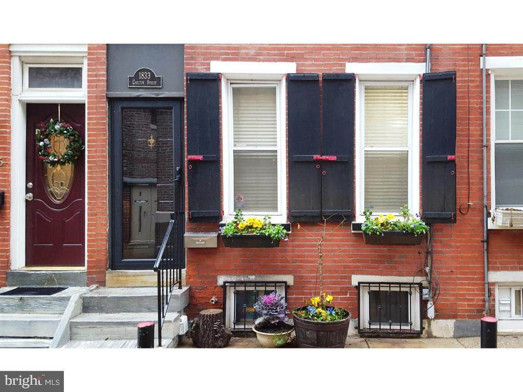 1833 Carlton Street - Photo 1