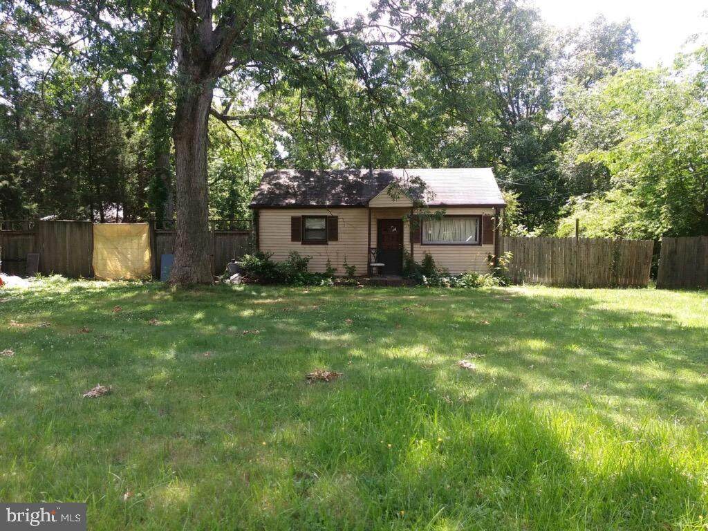 6568 Windham Avenue - Photo 1